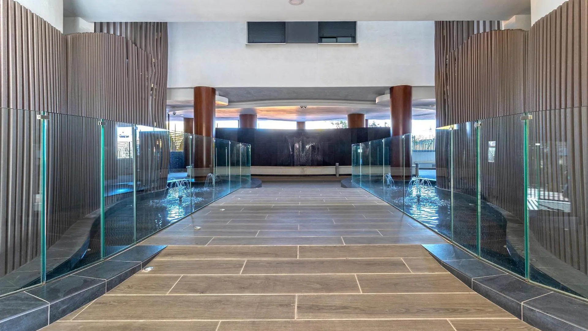 Διαμέρισμα Genteel Home Infinity Εστεπόνα