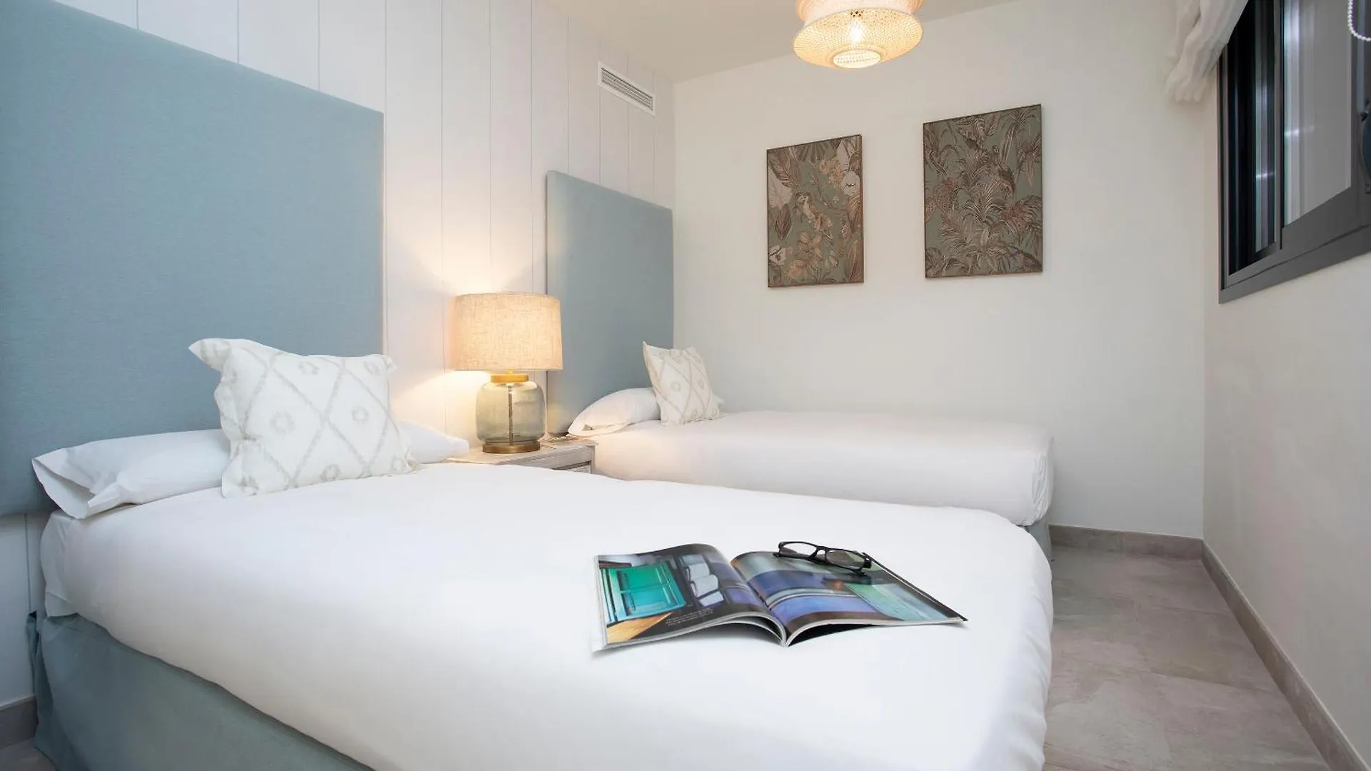 Genteel Home Infinity Εστεπόνα 0*,  Ισπανία