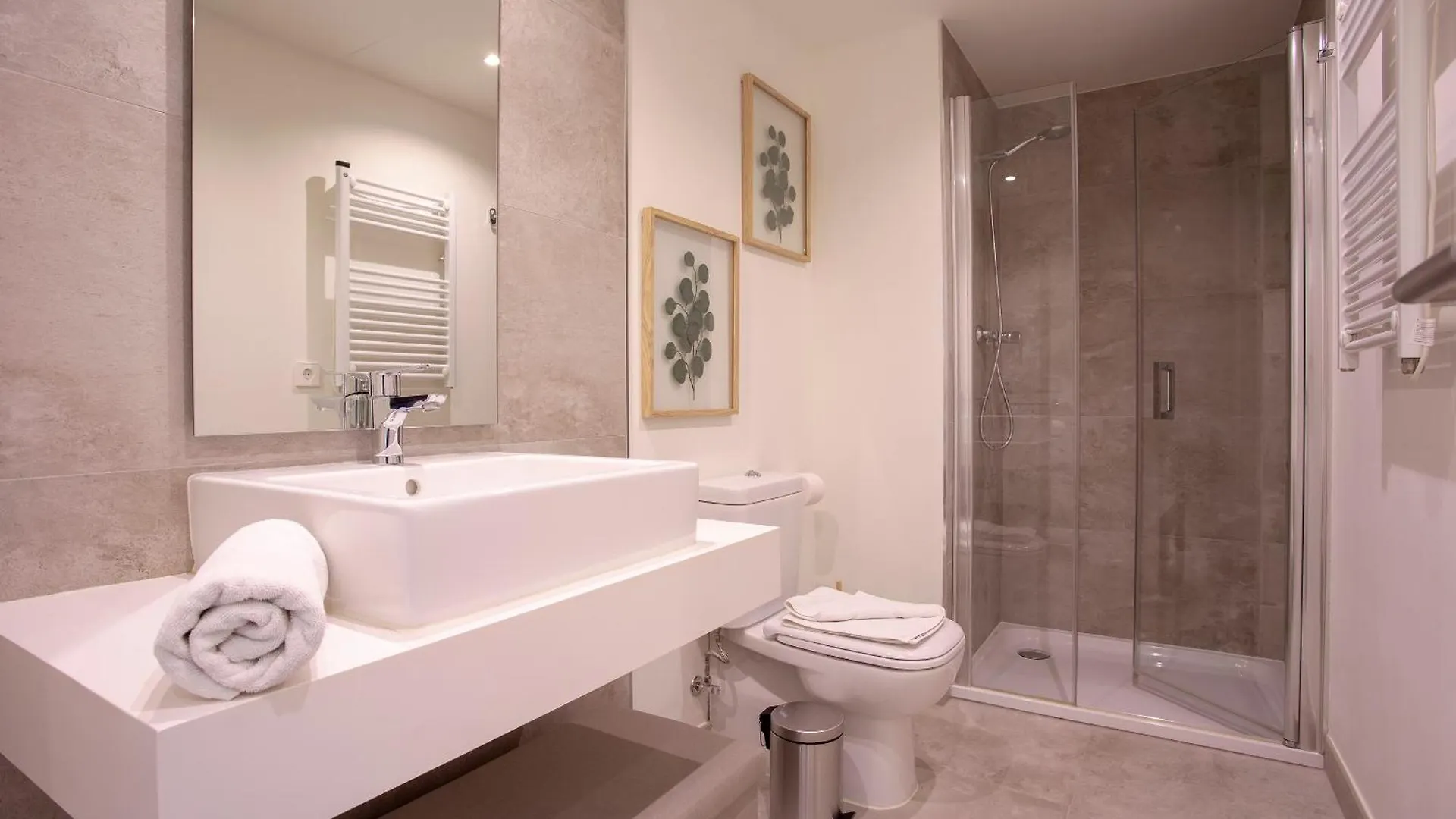 Genteel Home Infinity Εστεπόνα 0*,